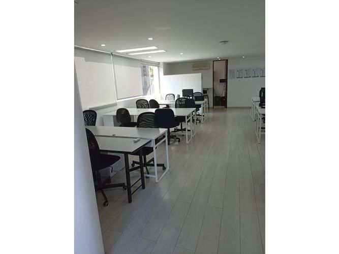 Oficina en arriendo en Los Balsos, Medellín, 80 m² · foto 2 de 13