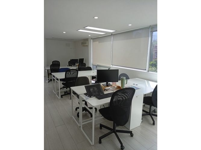 Oficina en arriendo en Los Balsos, Medellín, 80 m² · foto 10 de 13