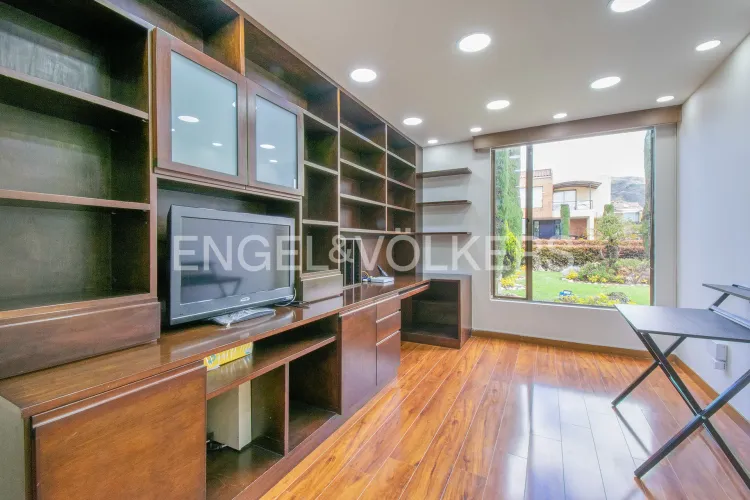 Casa de 4 alcobas en arriendo en Siberia, Cota, 232 m² · foto 5 de 15