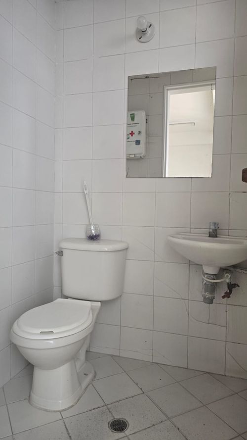 Local en arriendo en Castropol, Medellín, 150 m² · foto 5 de 12