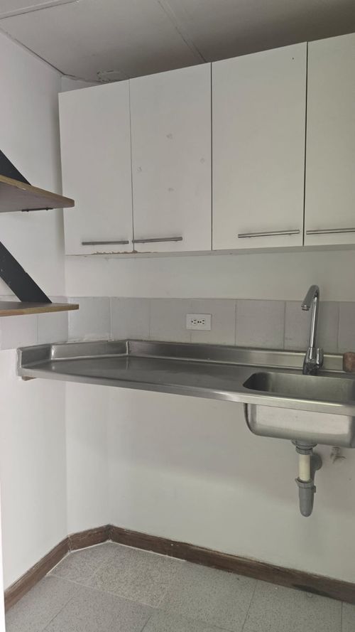 Local en arriendo en Castropol, Medellín, 150 m² · foto 12 de 12