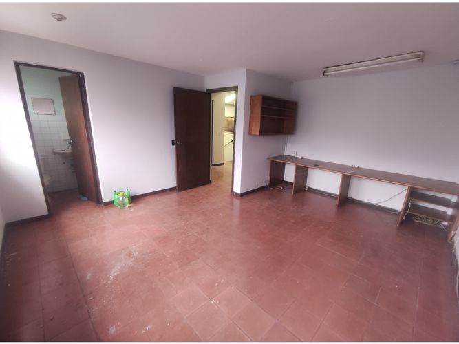 Bodega en arriendo en Los Naranjos, Itagüí, 1500 m² · foto 8 de 14