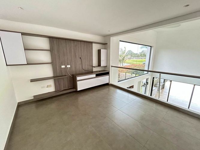 Casa de 5 alcobas en arriendo en Sajonia, Rionegro, 350 m² · foto 6 de 15