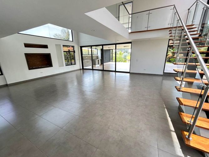 Casa de 5 alcobas en arriendo en Sajonia, Rionegro, 350 m² · foto 12 de 15