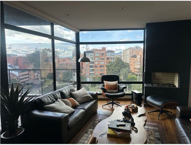 Apartamento de 3 alcobas en venta en Bella Suiza, Bogotá, 150 m² · foto 2 de 22