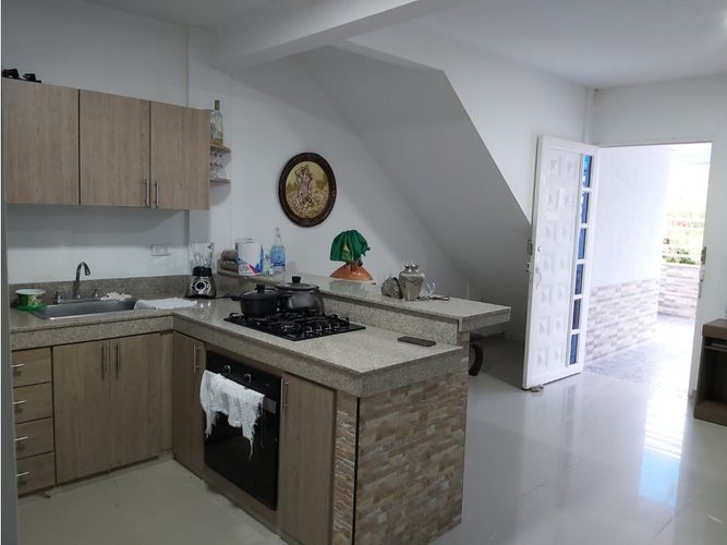 Casa de 9 alcobas en venta en Ub. Los Anturios, Jamundí, 504 m² · foto 4 de 24