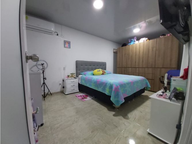 Casa de 9 alcobas en venta en Ub. Los Anturios, Jamundí, 504 m² · foto 23 de 24