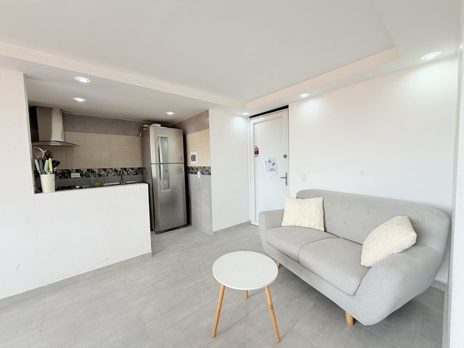 Apartamento de 3 alcobas en venta en La Prosperidad, Madrid, 51 m² · foto 2 de 24