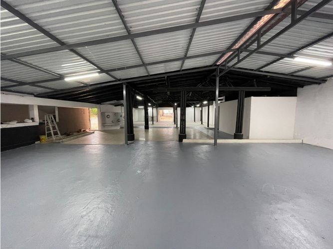 Bodega en arriendo en La Badea, Dosquebradas, 490 m² · foto 2 de 8