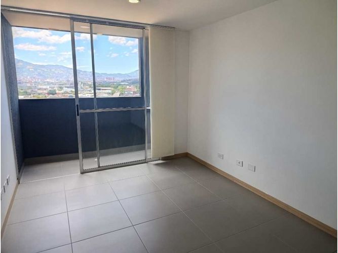 Apartaestudio en venta en Shellmar, Medellín, 41 m² · foto 2 de 17