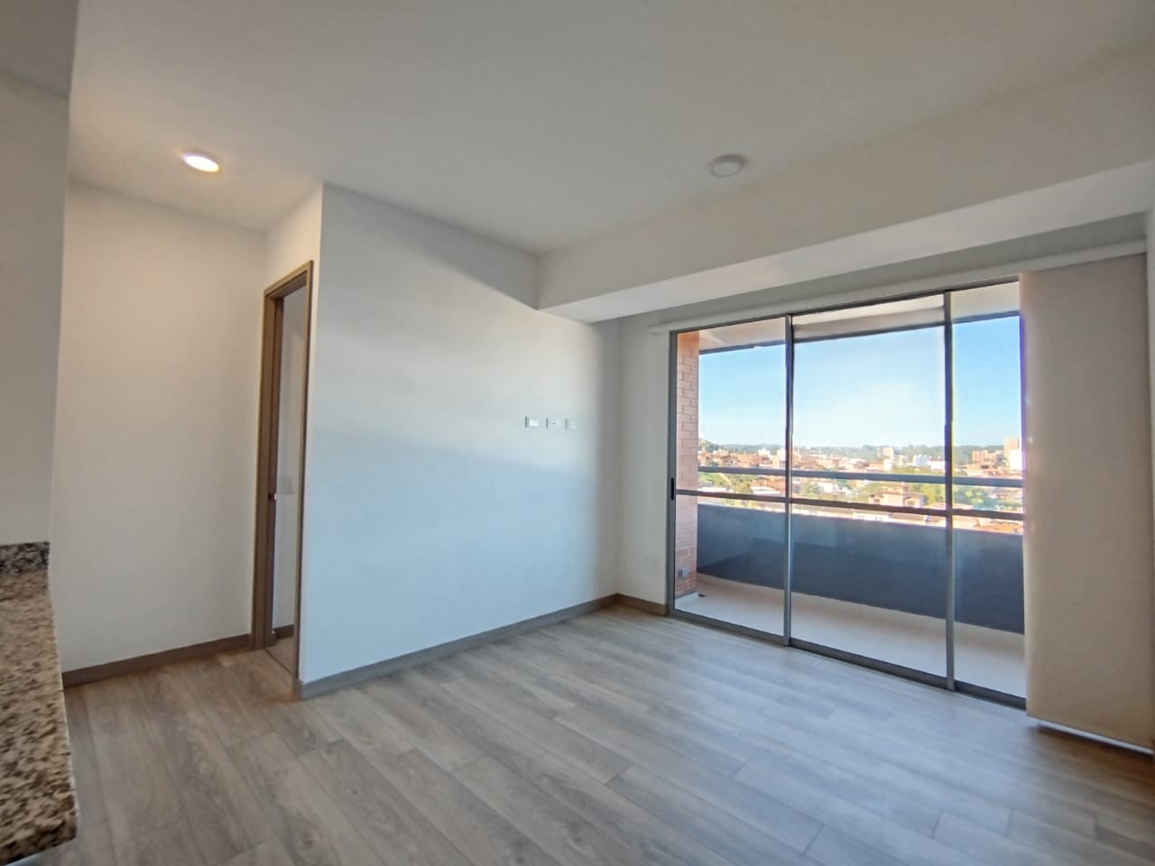 Apartamento en arriendo en Centro, Rionegro · foto 3 de 14