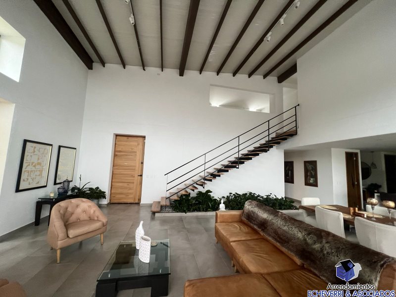 Casa de 4 alcobas en venta en La Catedral, Envigado · foto 4 de 24