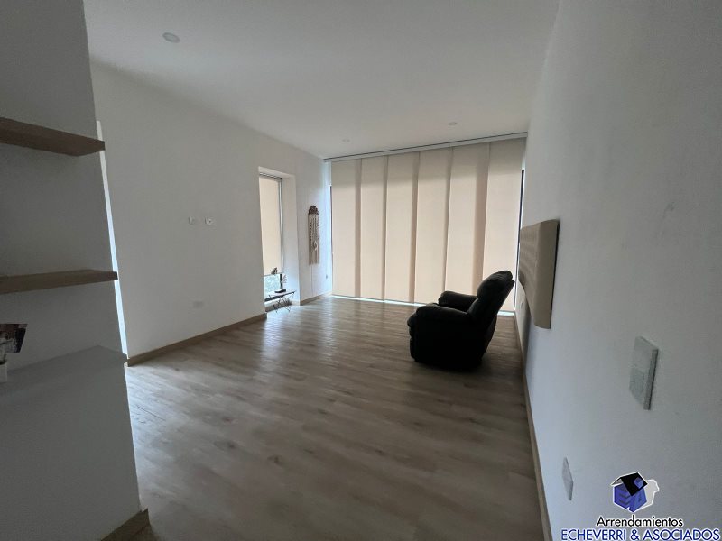 Casa de 4 alcobas en venta en La Catedral, Envigado · foto 9 de 24