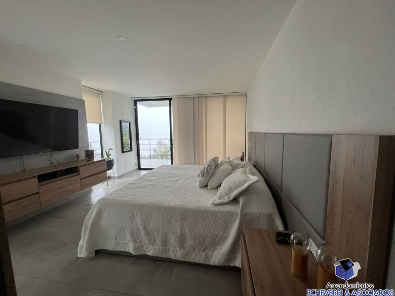 Casa de 4 alcobas en venta en La Catedral, Envigado · foto 12 de 24