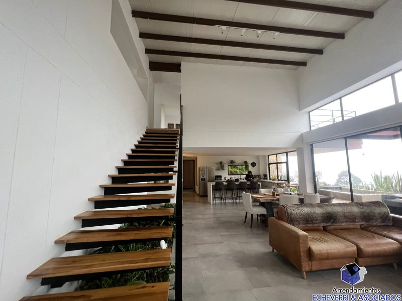 Casa de 4 alcobas en venta en La Catedral, Envigado · foto 13 de 24