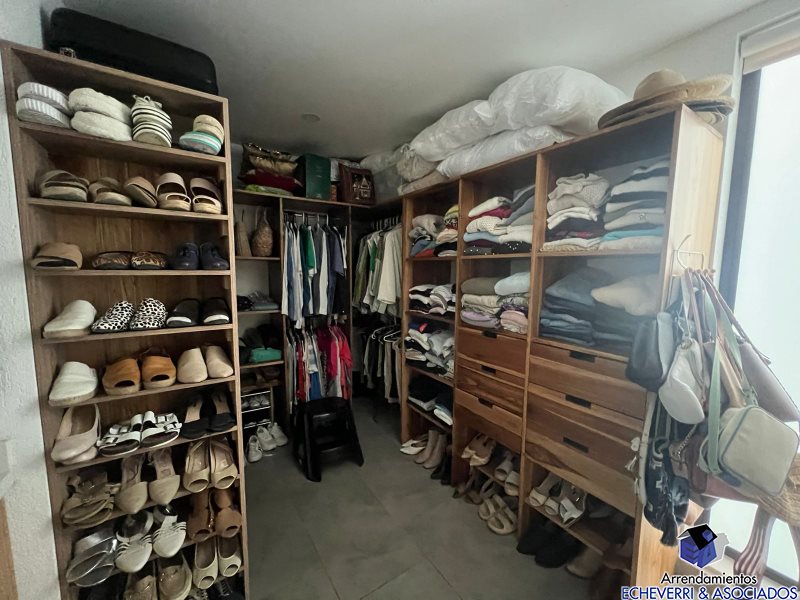 Casa de 4 alcobas en venta en La Catedral, Envigado · foto 22 de 24