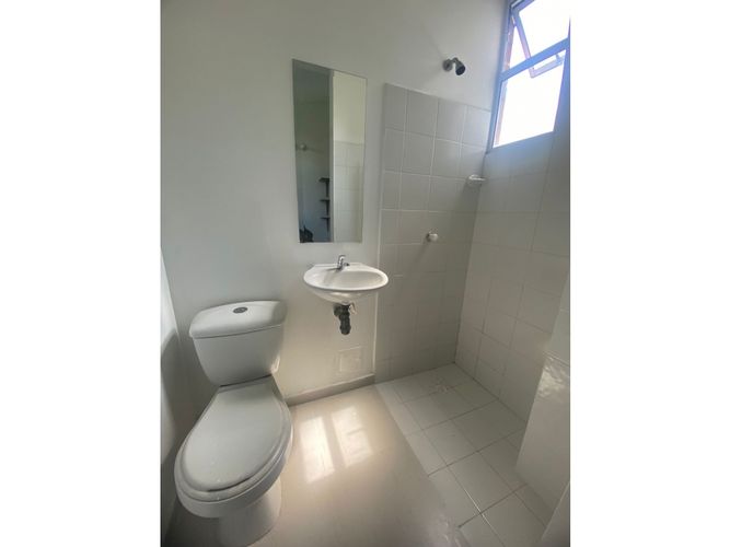 Casa de 4 alcobas en venta en Alfaguara, Jamundí, 180 m² · foto 2 de 24