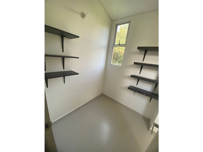 Casa de 4 alcobas en venta en Alfaguara, Jamundí, 180 m² · foto 4 de 24