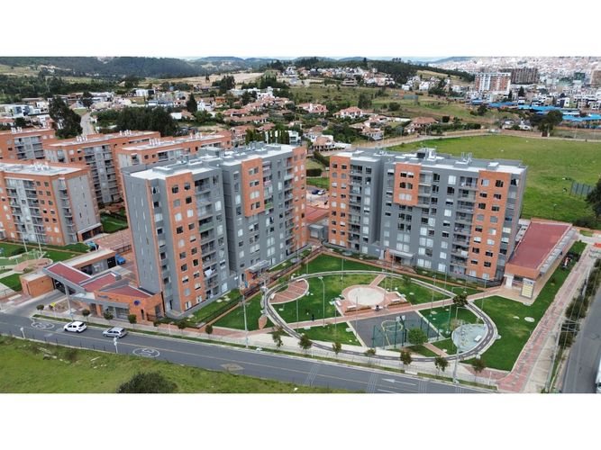 Apartamento de 4 alcobas en venta en Tunja, Tunja, 94 m² · foto 3 de 24