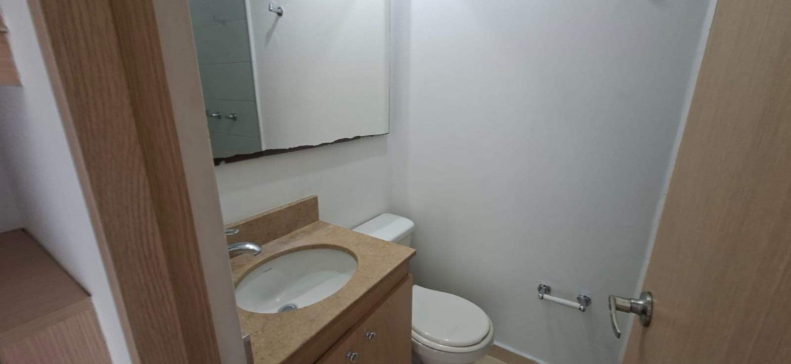 Apartamento en arriendo en Loma De San Jose, Sabaneta · foto 9 de 24