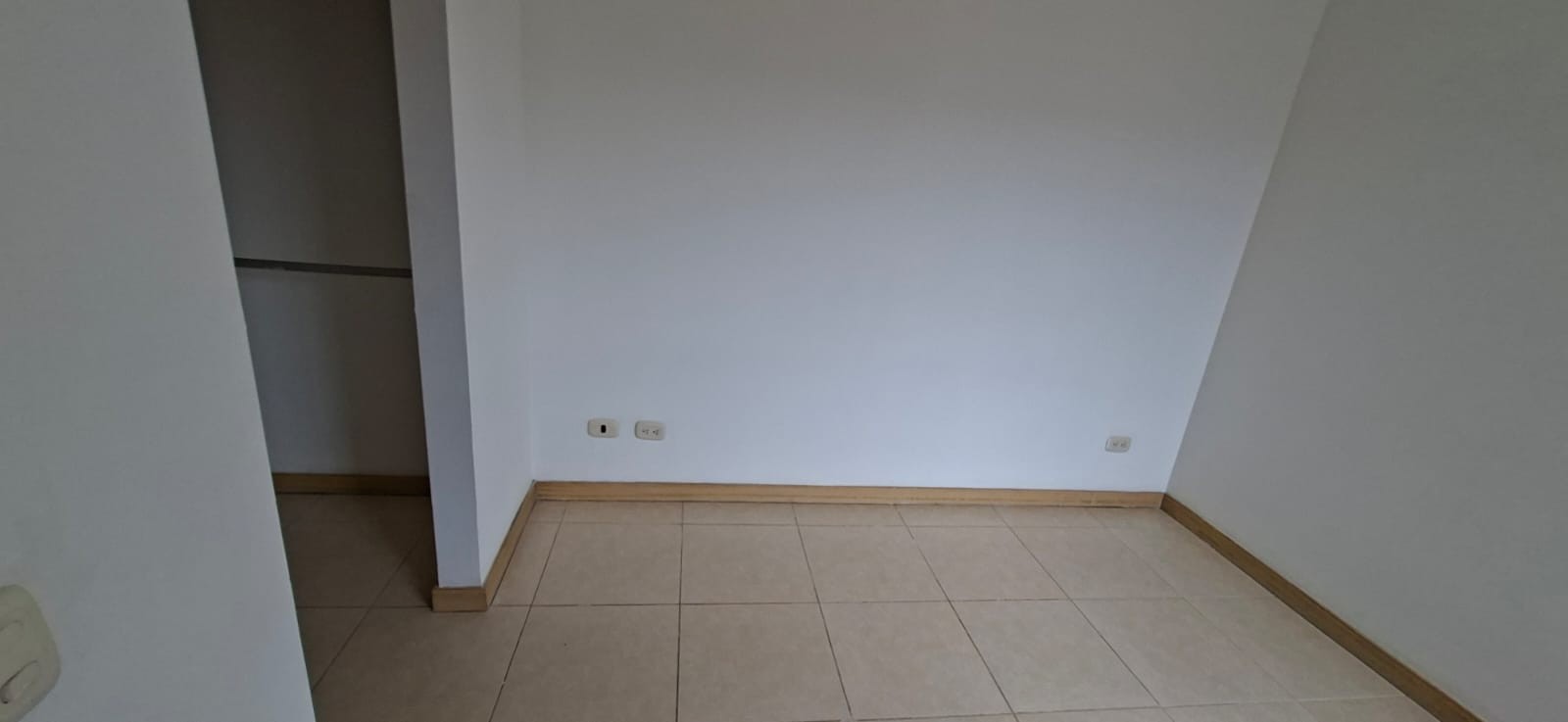 Apartamento en arriendo en Loma De San Jose, Sabaneta · foto 14 de 24