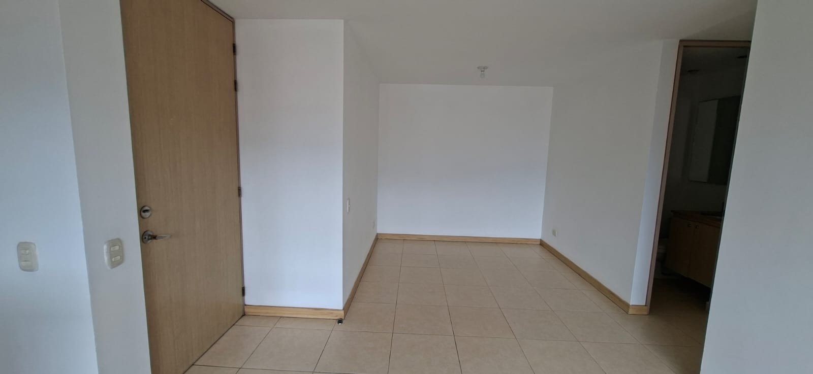 Apartamento en arriendo en Loma De San Jose, Sabaneta · foto 6 de 24