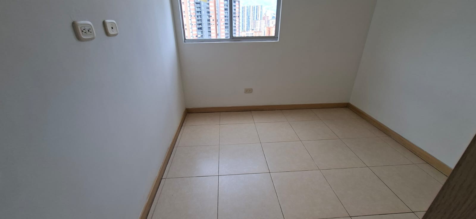 Apartamento en arriendo en Loma De San Jose, Sabaneta · foto 20 de 24