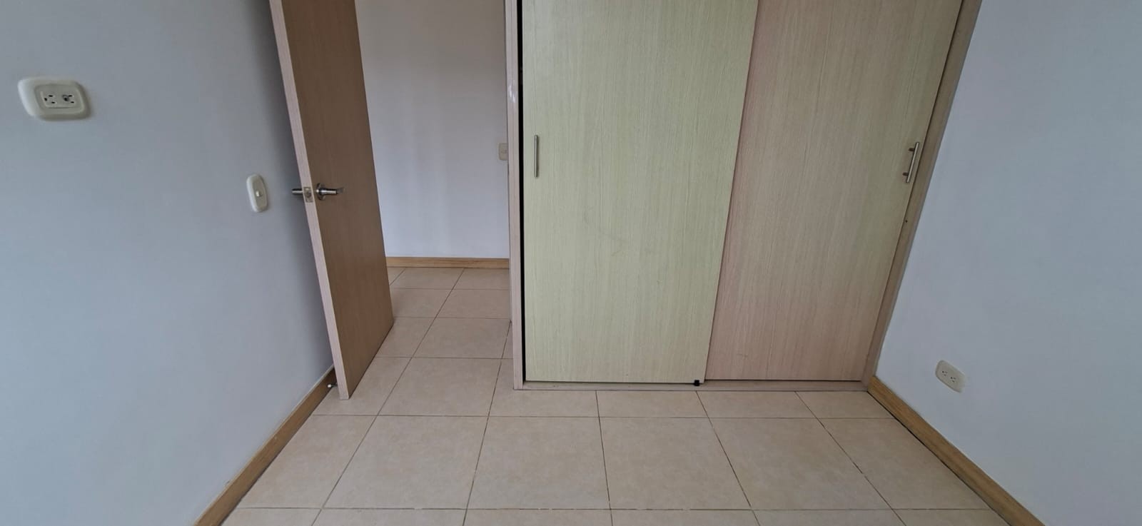Apartamento en arriendo en Loma De San Jose, Sabaneta · foto 15 de 24