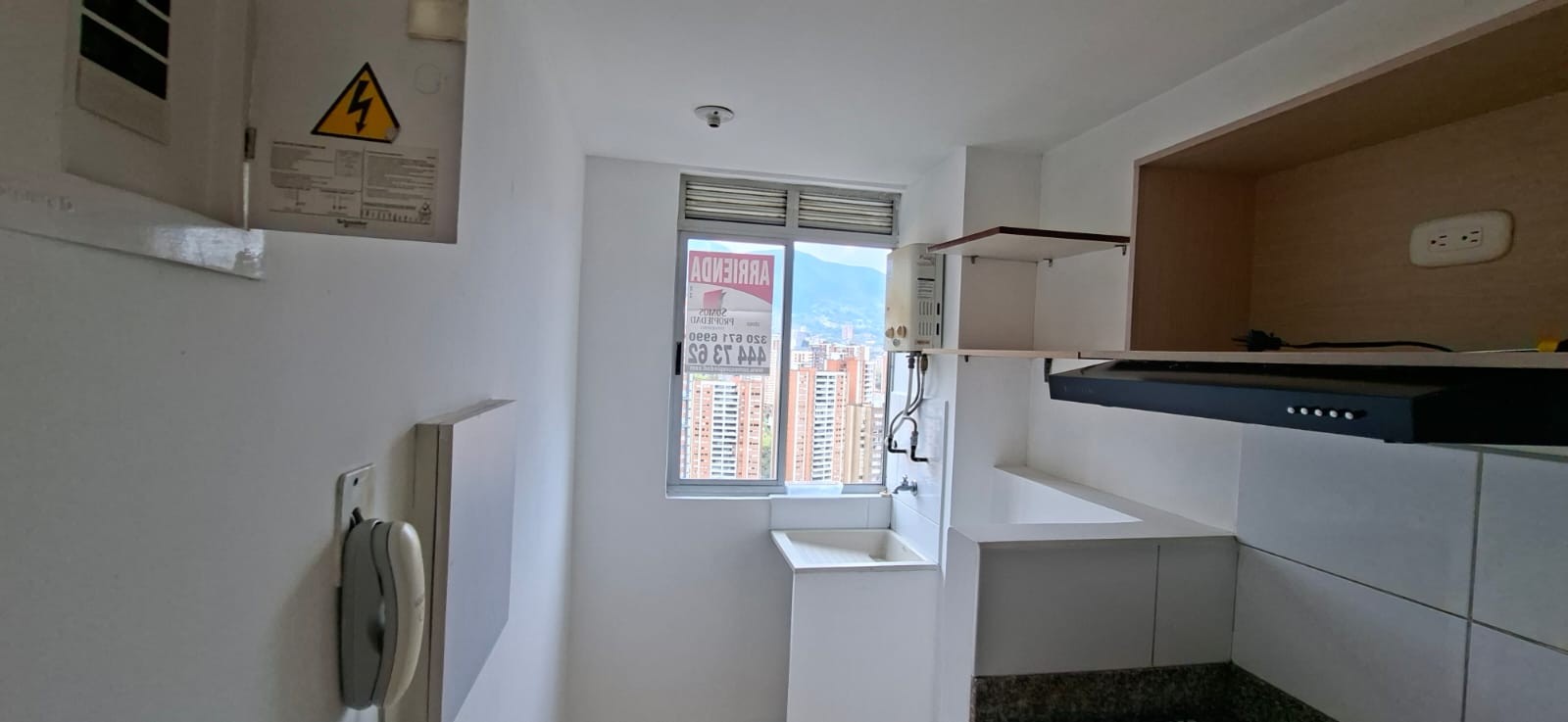 Apartamento en arriendo en Loma De San Jose, Sabaneta · foto 3 de 24