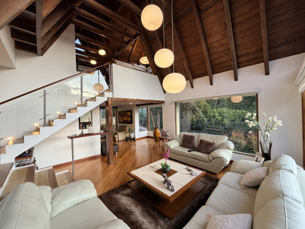 Casa en venta en Bosque De Pinos, Bogotá · foto 4 de 24