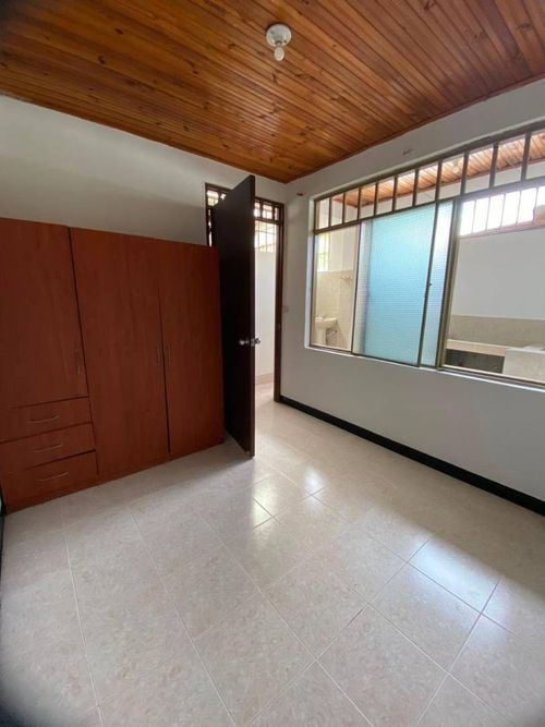 Casa de 6 alcobas en venta en Santa Ines, Neiva, 92 m² · foto 9 de 11