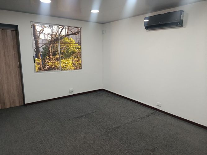 Oficina en arriendo en La Aguacatala, Medellín, 110 m² · foto 3 de 16
