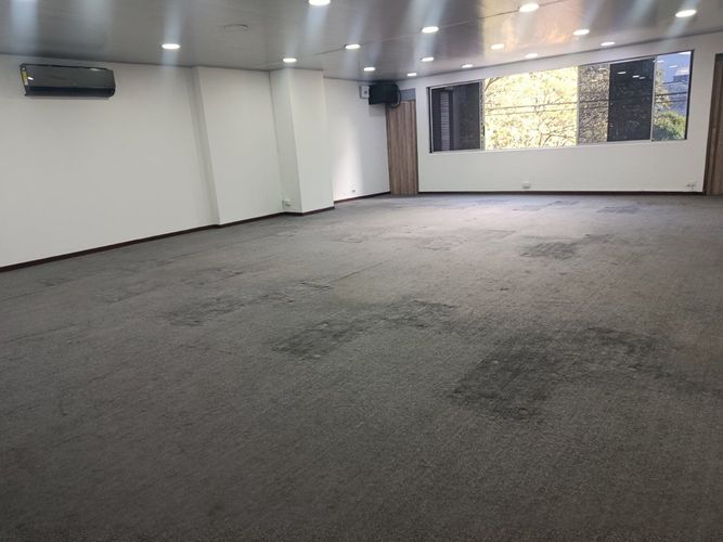 Oficina en arriendo en La Aguacatala, Medellín, 110 m² · foto 4 de 16