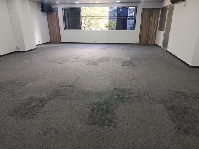 Oficina en arriendo en La Aguacatala, Medellín, 110 m² · foto 6 de 16