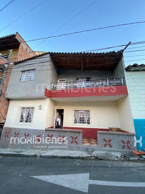 Casa de 2 alcobas en venta en Caribe, Medellín, 54 m² · foto 9 de 13