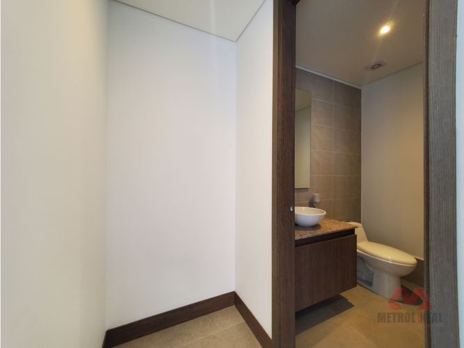 Oficina en venta en Bocagrande, Cartagena, 50 m² · foto 8 de 9