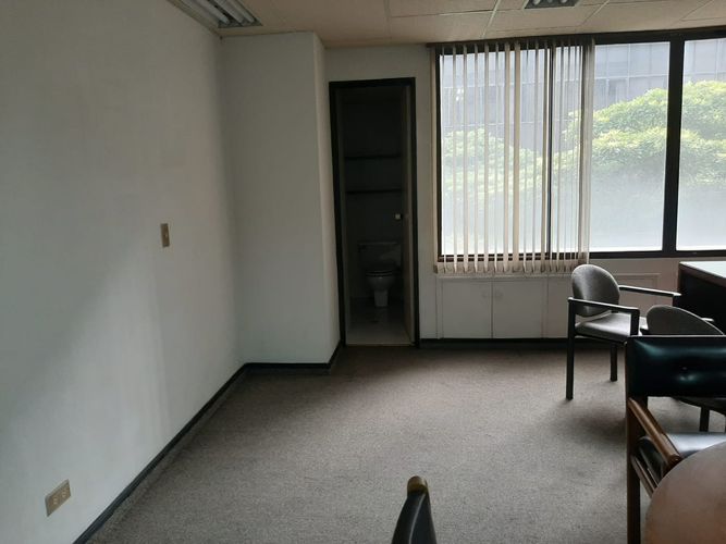 Oficina en arriendo en Milla De Oro, Medellín, 38 m² · foto 5 de 13