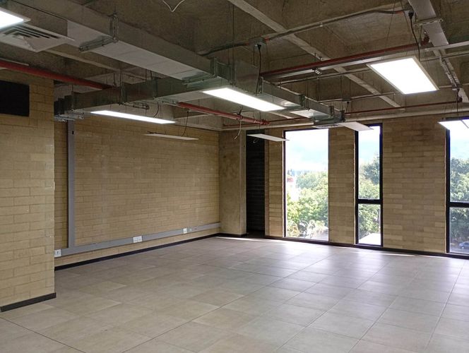 Oficina en arriendo en Cristo Rey, Medellín, 70 m² · foto 3 de 11