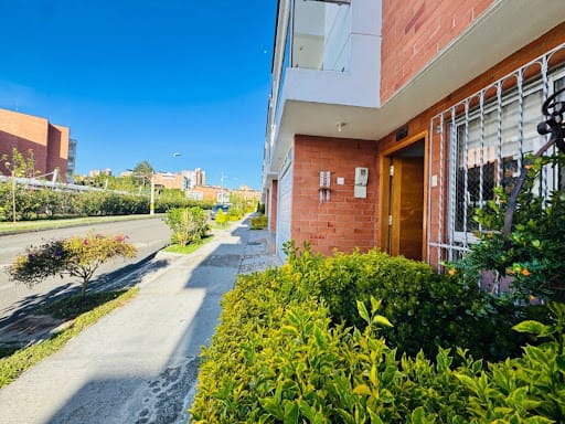 Casa de 3 alcobas en venta en El Porvenir, Rionegro, 131 m² · foto 3 de 23