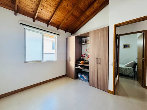 Casa de 3 alcobas en venta en El Porvenir, Rionegro, 131 m² · foto 12 de 23