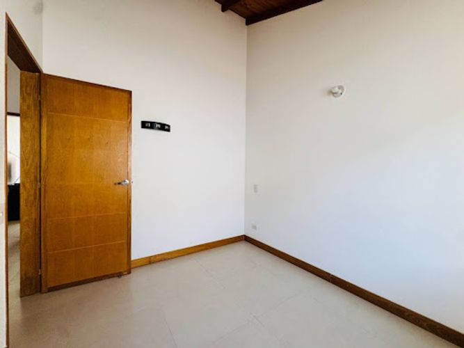 Casa de 3 alcobas en venta en El Porvenir, Rionegro, 131 m² · foto 13 de 23
