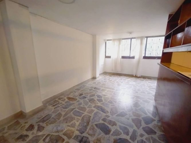 Apartamento de 4 alcobas en arriendo en Laureles, Medellín, 140 m² · foto 3 de 19
