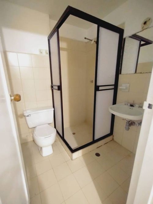 Apartamento de 4 alcobas en arriendo en Laureles, Medellín, 140 m² · foto 15 de 19