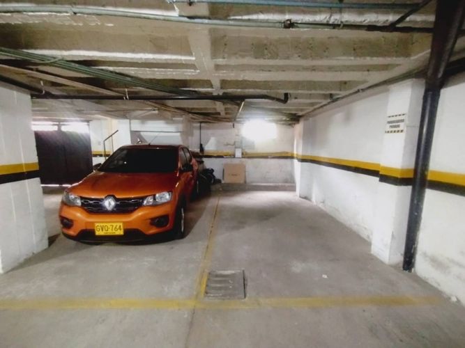 Apartamento de 4 alcobas en arriendo en Laureles, Medellín, 140 m² · foto 18 de 19
