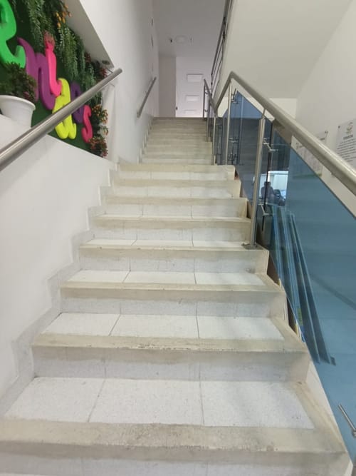 Edificio en arriendo en San Vicente, Cali, 2000 m² · foto 3 de 13