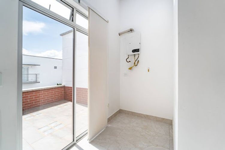 Casa de 4 alcobas en venta en La Ceja, 220 m² · foto 15 de 21