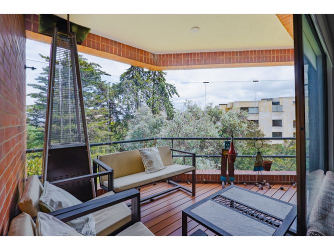 Apartamento de 3 alcobas en venta en Bosque Medina, Bogotá, 271 m² · foto 3 de 11