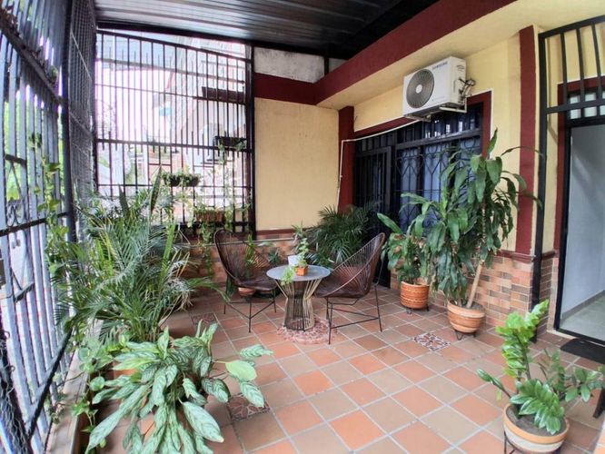 Casa de 3 alcobas en venta en Calixto Leiva, Neiva, 143 m² · foto 3 de 7