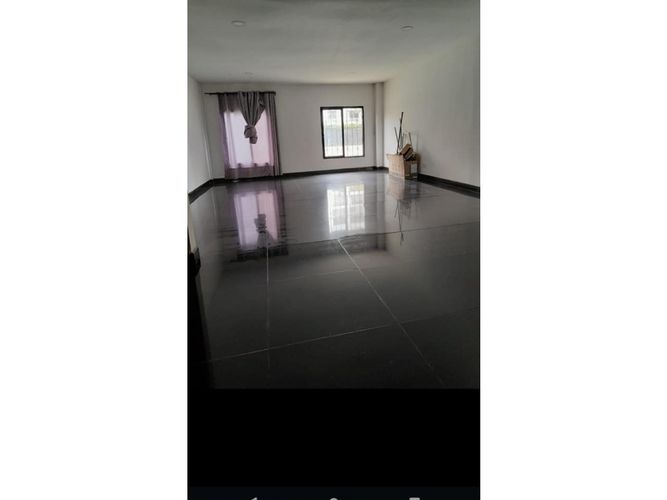 Casa de 3 alcobas en venta en Valle Del Lili, Cali, 111 m² · foto 2 de 13