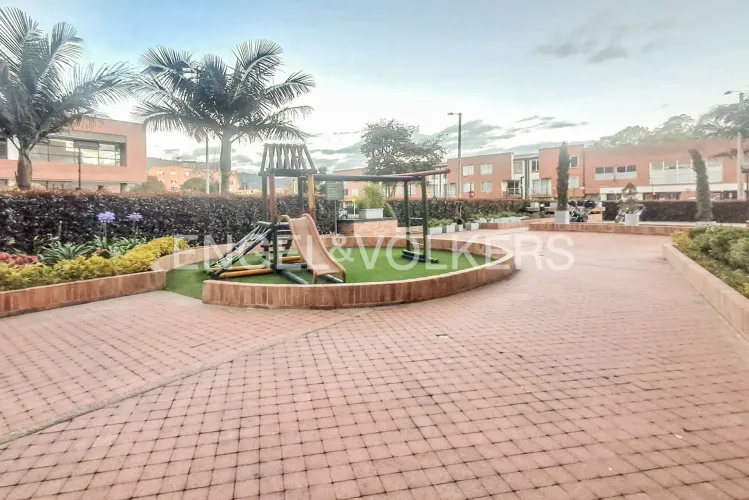 Apartamento de 3 alcobas en venta en Colina Campestre, Bogotá, 156 m² · foto 16 de 21